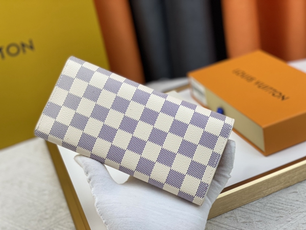 LVコピーウォレット背面デザイン